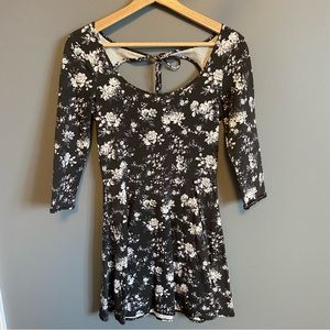 Easy floral mini dress
